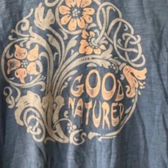 Old Navy T-Shirt - Picture 1 of 3